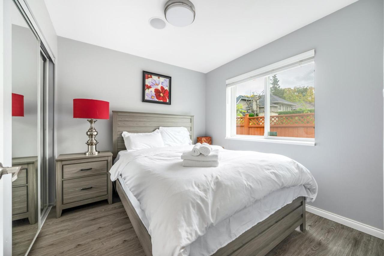 Stylish Dual Bedroom Suite In Van West Vancouver Ngoại thất bức ảnh