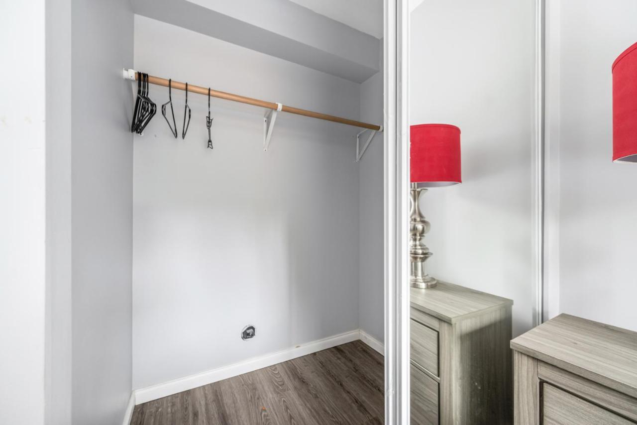 Stylish Dual Bedroom Suite In Van West Vancouver Ngoại thất bức ảnh