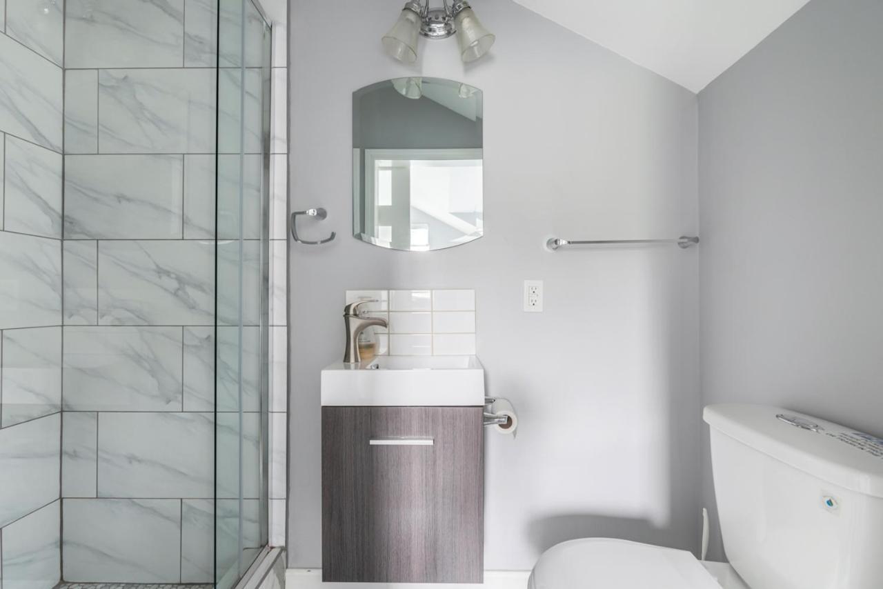 Stylish Dual Bedroom Suite In Van West Vancouver Ngoại thất bức ảnh